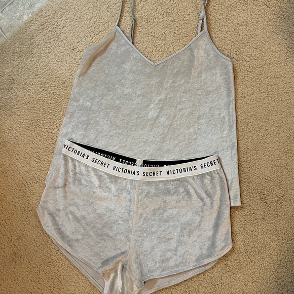VICTORIA SECRET 2 pc. Velour Set*Gray* XSmall* So cute & comfy! - Picture 7 of 9